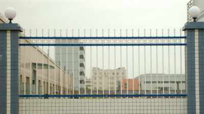 苏州轻型钢结构厂房安装彩钢板制作不锈钢玻璃栏杆厂家制作